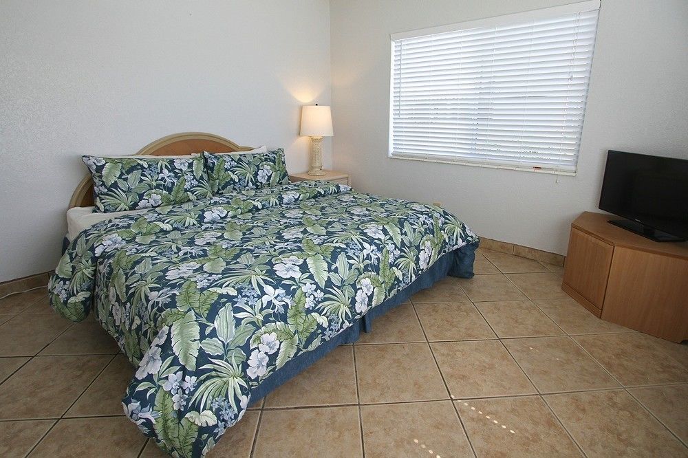 Blue Strawberry By The Sea Hotel Lauderdale-by-the-Sea Exterior photo