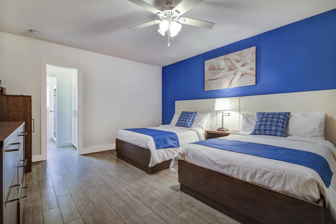 Blue Strawberry By The Sea Hotel Lauderdale-by-the-Sea Exterior photo