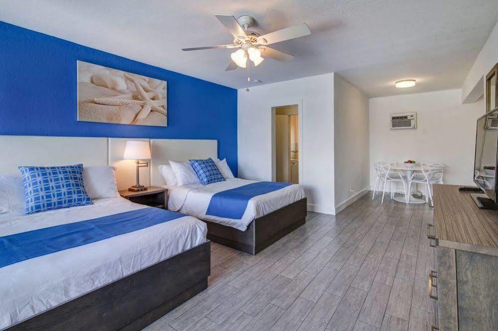 Blue Strawberry By The Sea Hotel Lauderdale-by-the-Sea Exterior photo