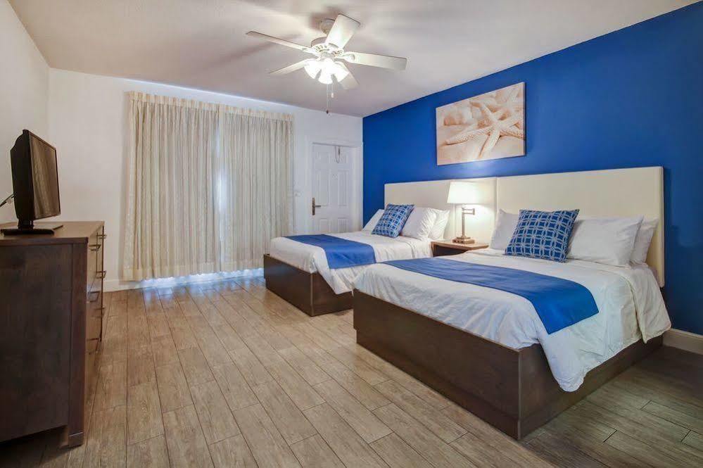 Blue Strawberry By The Sea Hotel Lauderdale-by-the-Sea Exterior photo