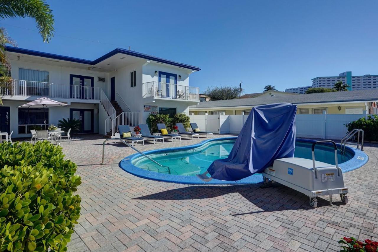 Blue Strawberry By The Sea Hotel Lauderdale-by-the-Sea Exterior photo