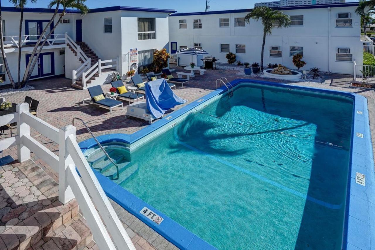 Blue Strawberry By The Sea Hotel Lauderdale-by-the-Sea Exterior photo