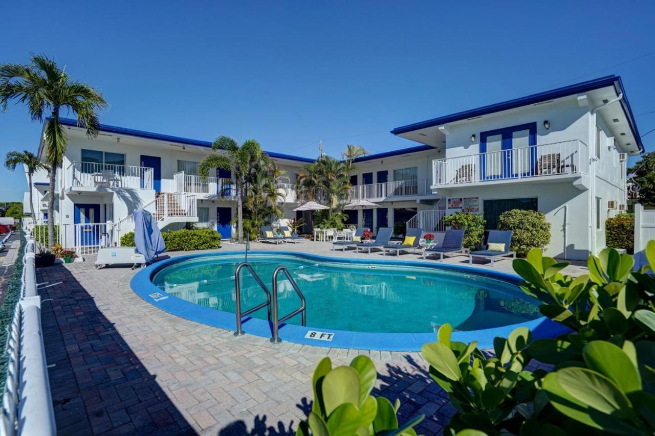 Blue Strawberry By The Sea Hotel Lauderdale-by-the-Sea Exterior photo
